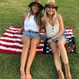 Meet your Posher, Taylor